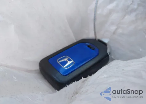 2015 Honda Civic Hybrid z USA, uszkodzony, nr VIN 19XFB4F25FE201736